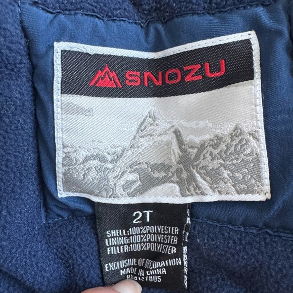 Boys Snozu winter coat.  Boy’s size 2T.  Blue in color.  Great used condition! - Picture 4 of 9